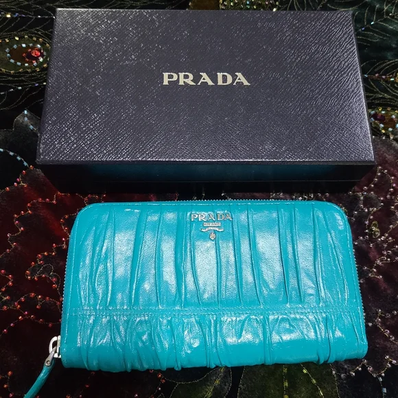 Prada Nappa Gaufre Wallet - Picture 1 of 12
